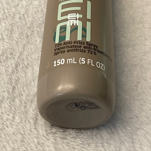 Wella Professionals Anti Frizz Spray - Picture 5 of 5